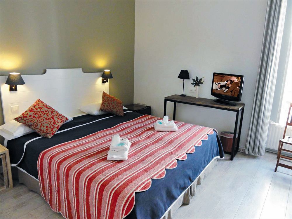 Hotel De L'Ocean Биариц Екстериор снимка